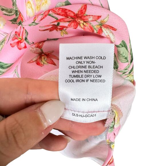 Gibson Latimer NWT Bubblegum Pink Floral Print Sleeveless Tunic Blouse Tank - Picture 13 of 13